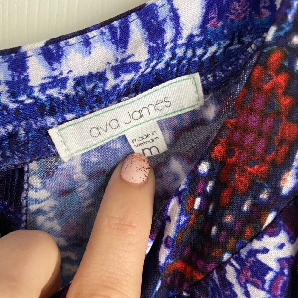 Button back tunic - Picture 2 of 3